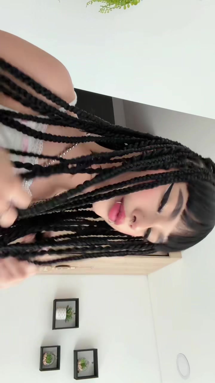 @Lisa vale