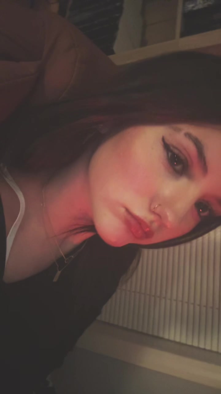 @𝓩𝓸𝓮