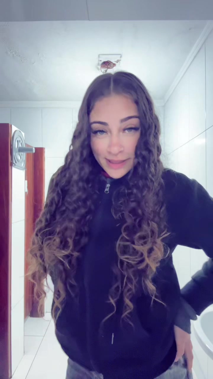 @Evellyn Silva💗