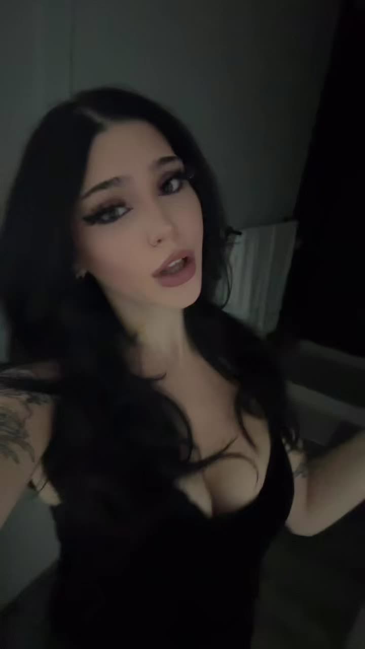 @Elvira ⏾ .⋆♱