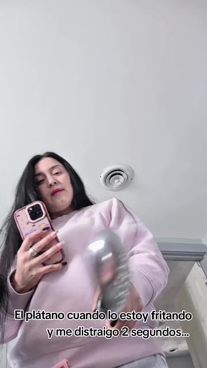 @July Lozano