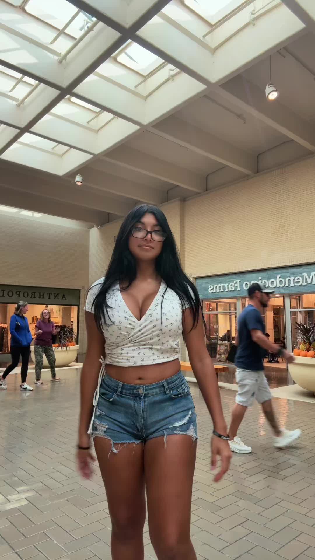 @⟡˙⋆ivana k⋆˙⟡