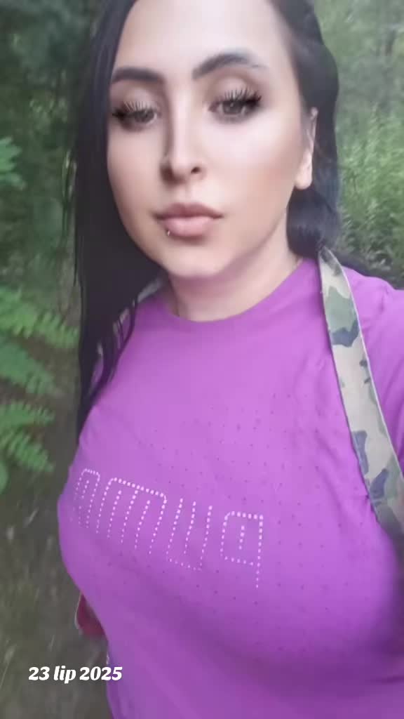 @Czoorna💋😈