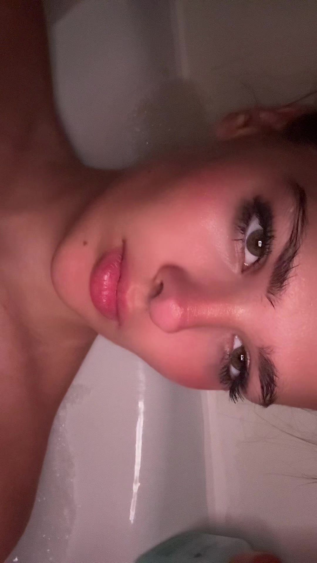 @@/juliannasabonis on Twitch