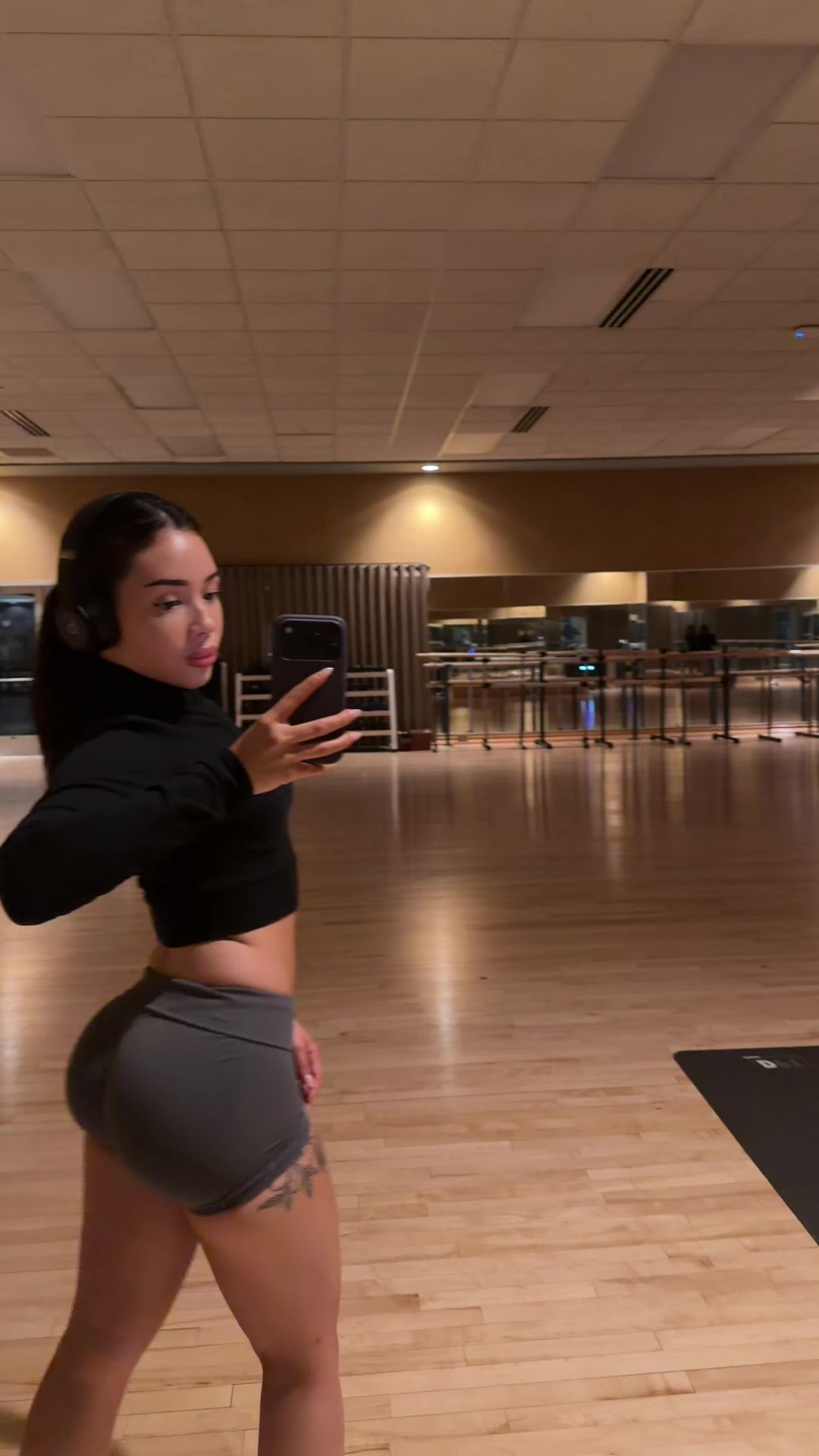 @Bella