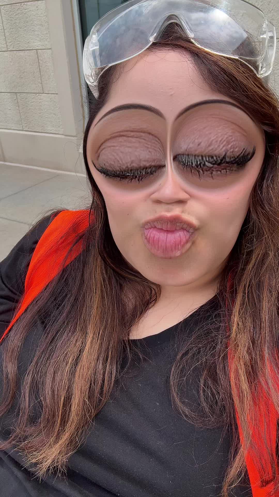 @adrilolly