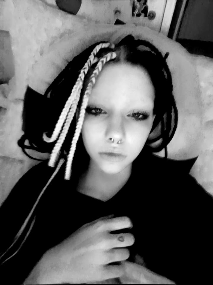 @кто я?👹