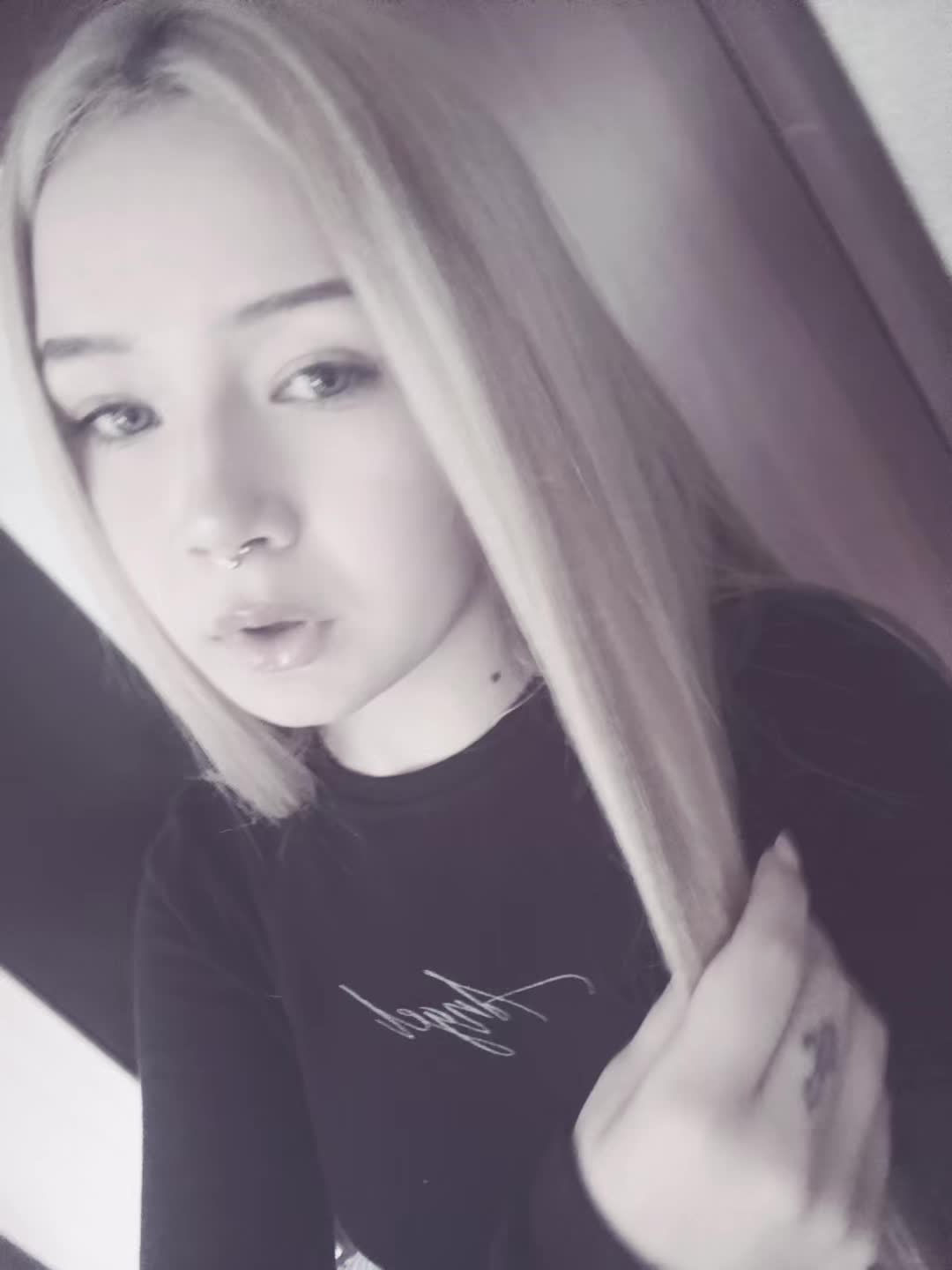 @динь-динь👅🩸
