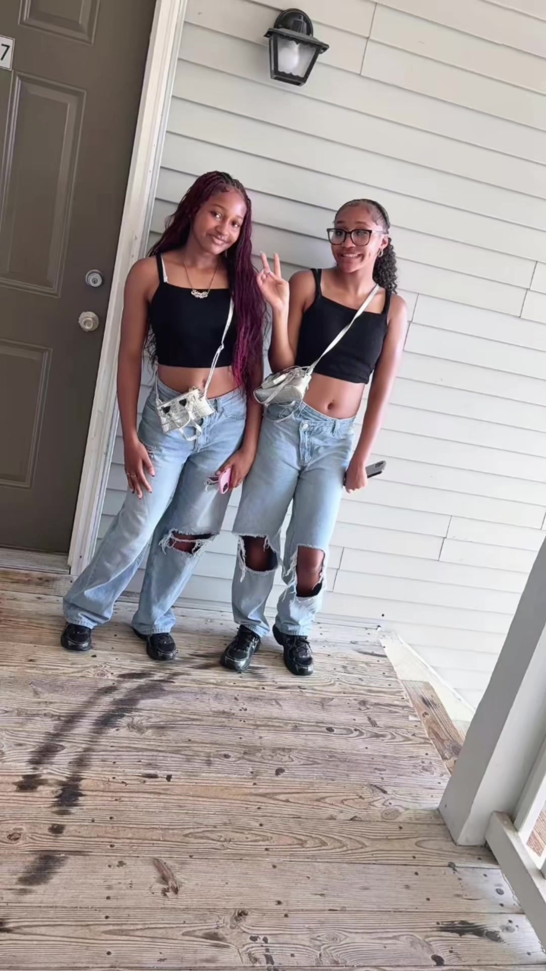 @@momislit