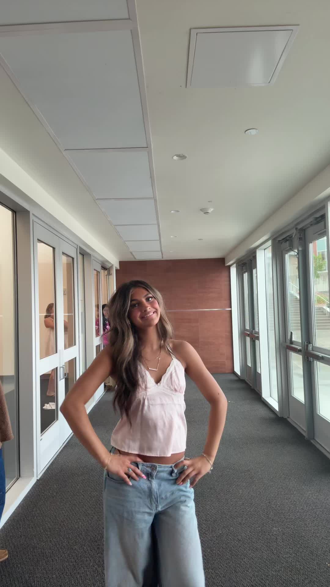 @notmiavhehe