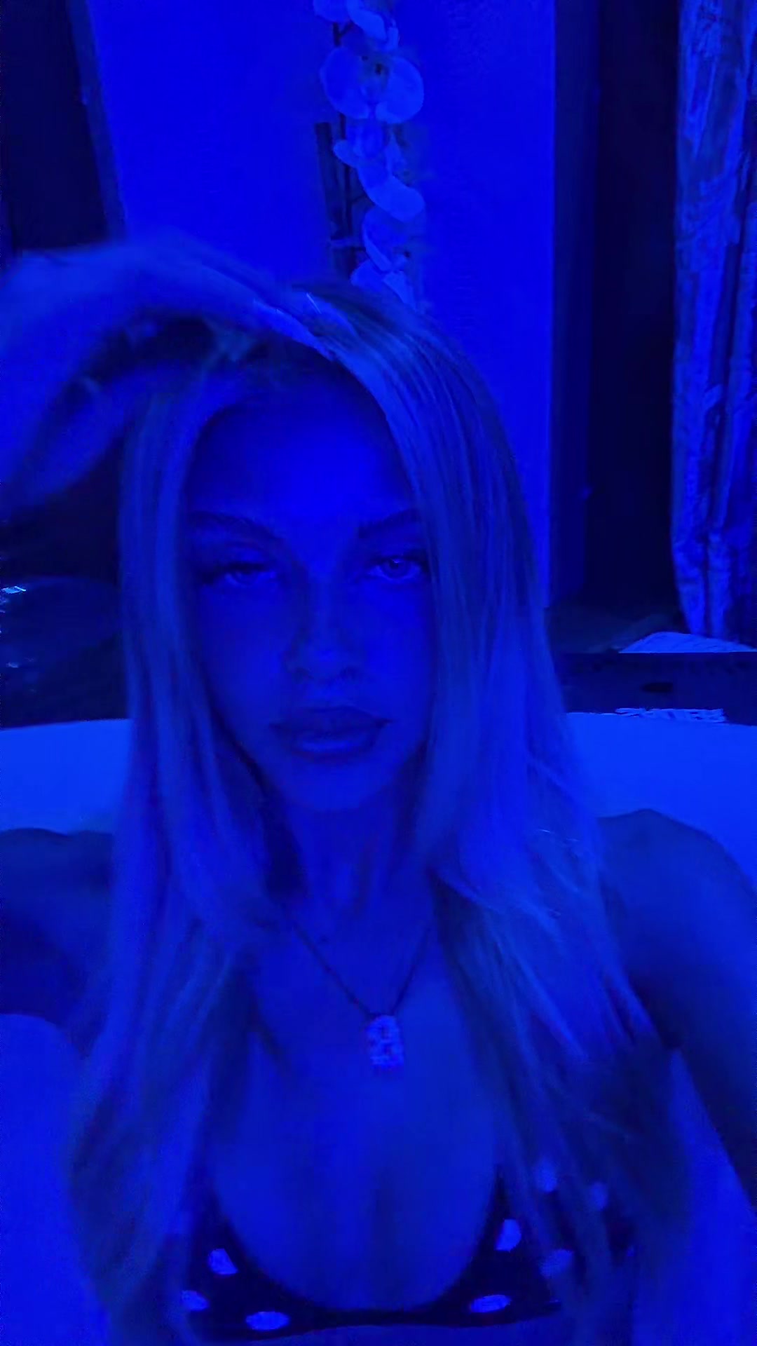 @lilliansnyderr