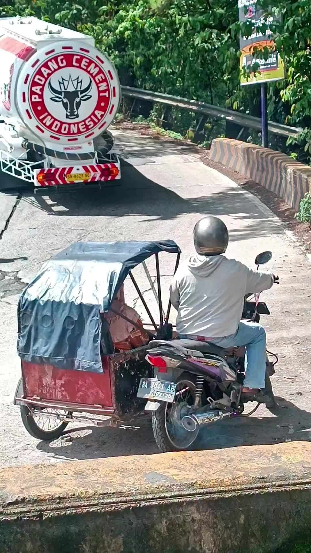 @Proyek Sitinjau Lauik