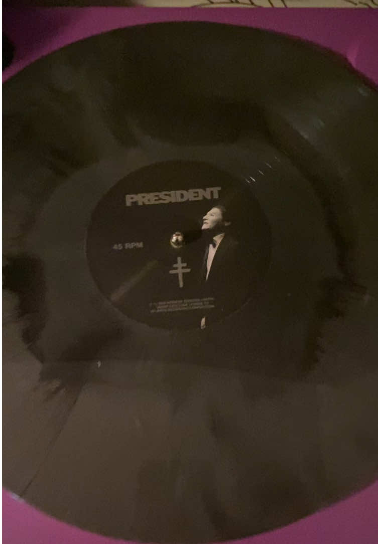 @Amber || Vinyl Collector❤️🔥