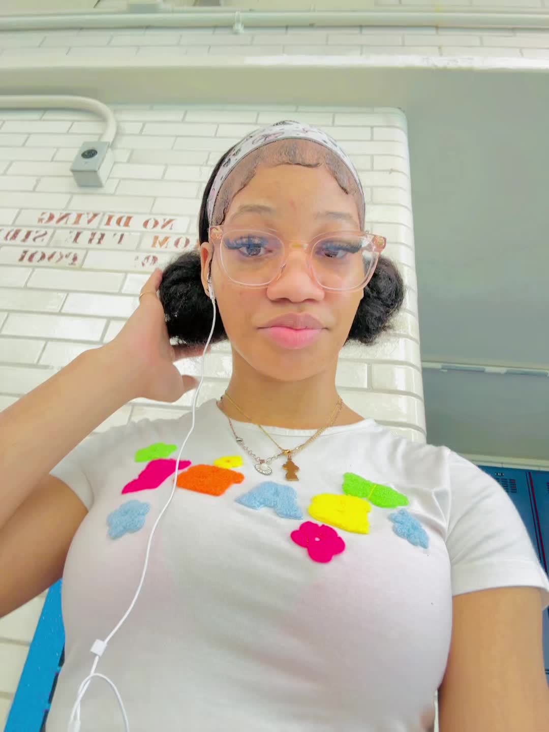 @ÇĦẼŘRŸ PĨÑĶŸ🧚🏻♀️🌸