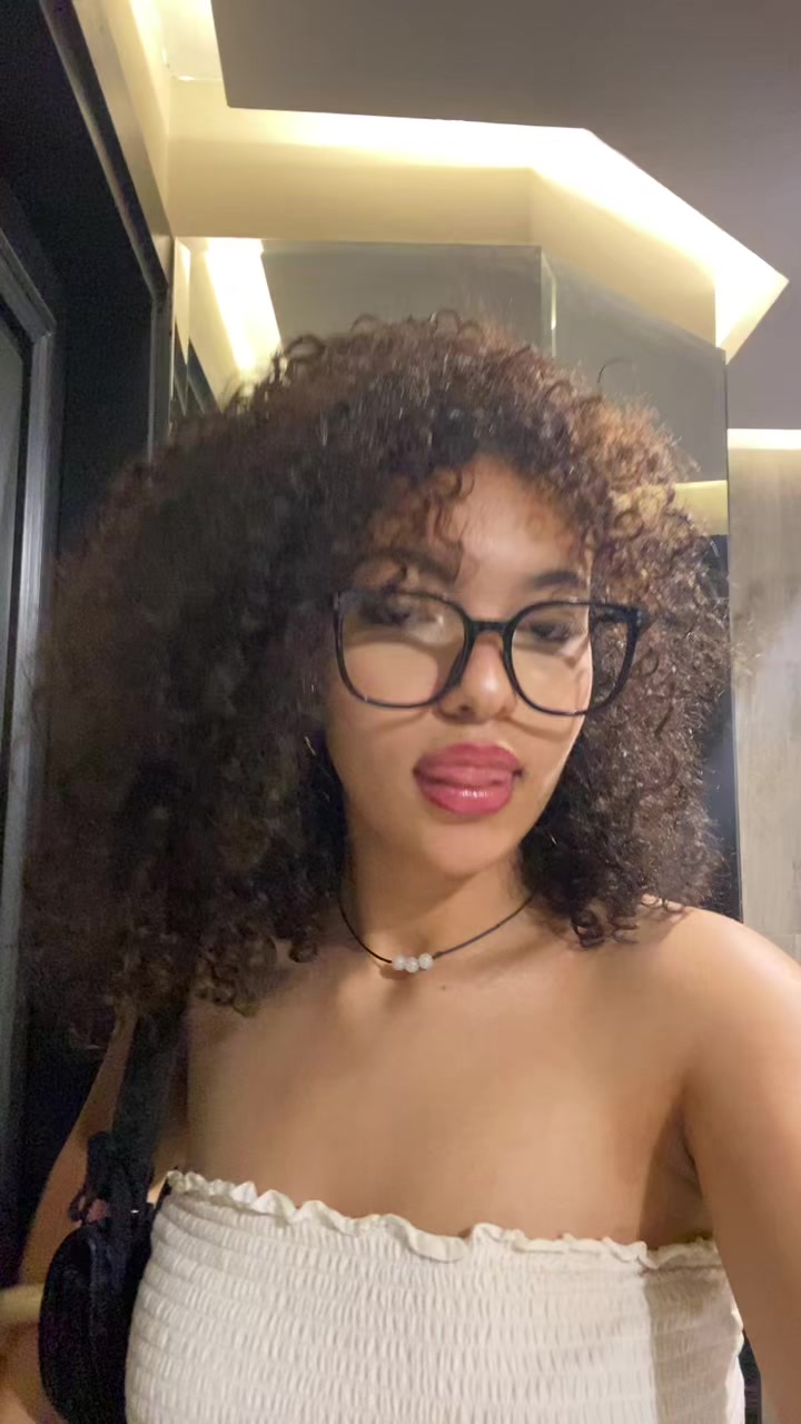 @Khxoxo