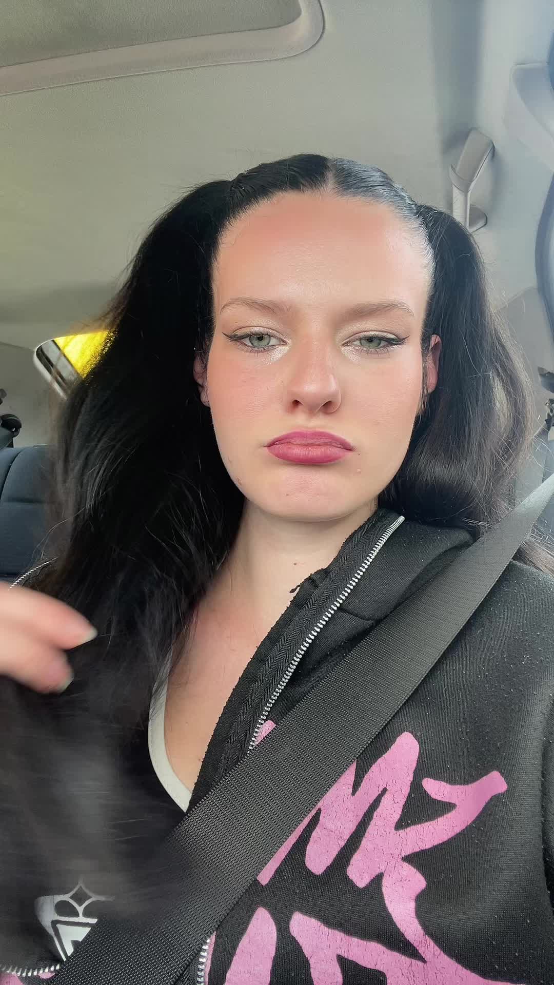 @EMI🦖