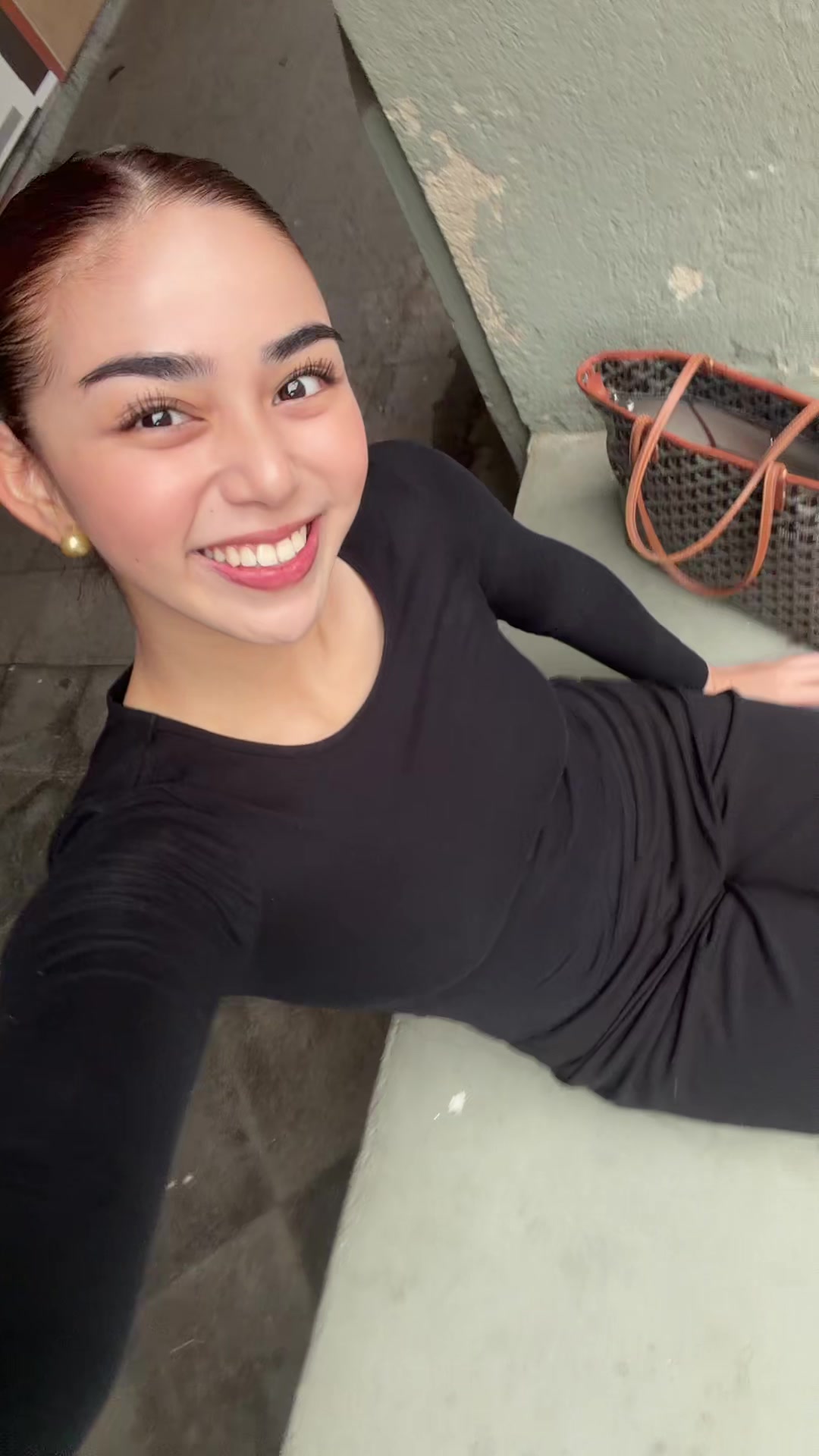 @Laursaur🦖