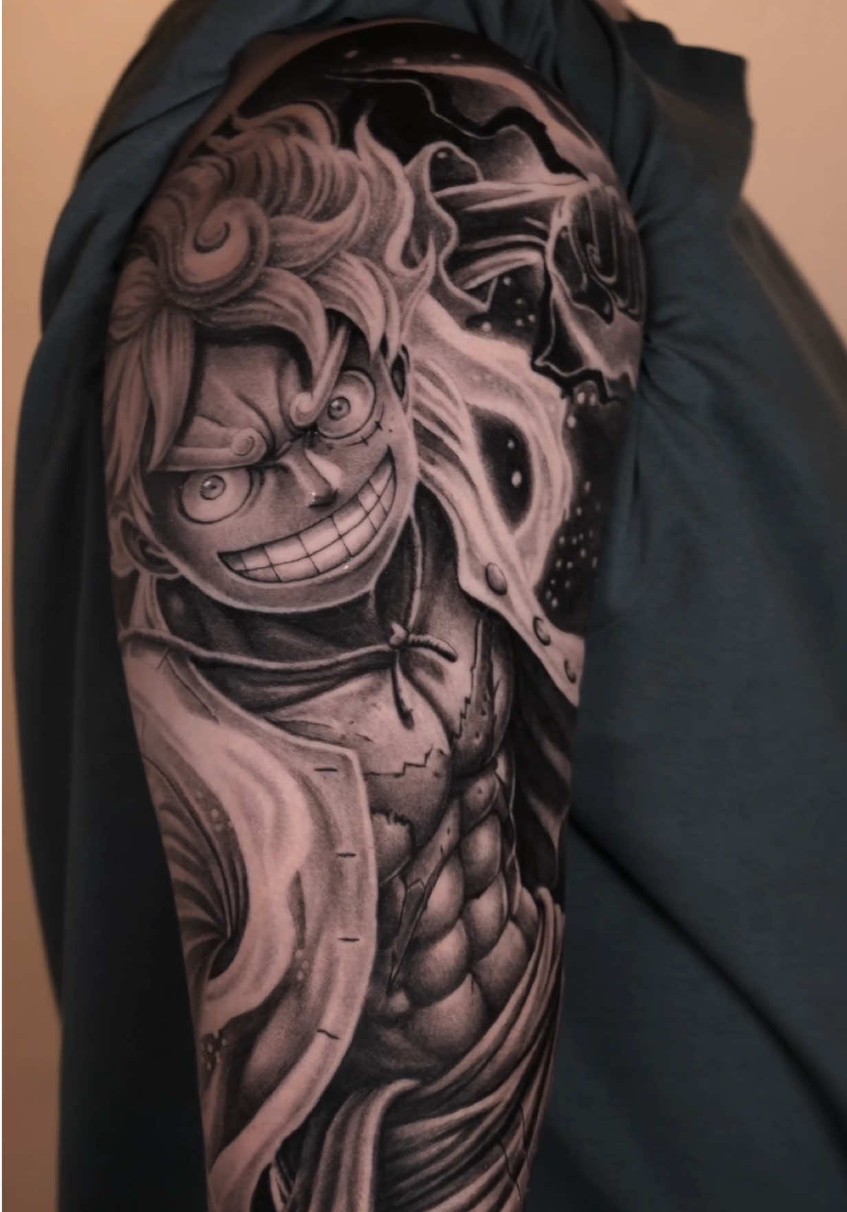 @Karlvtattoo