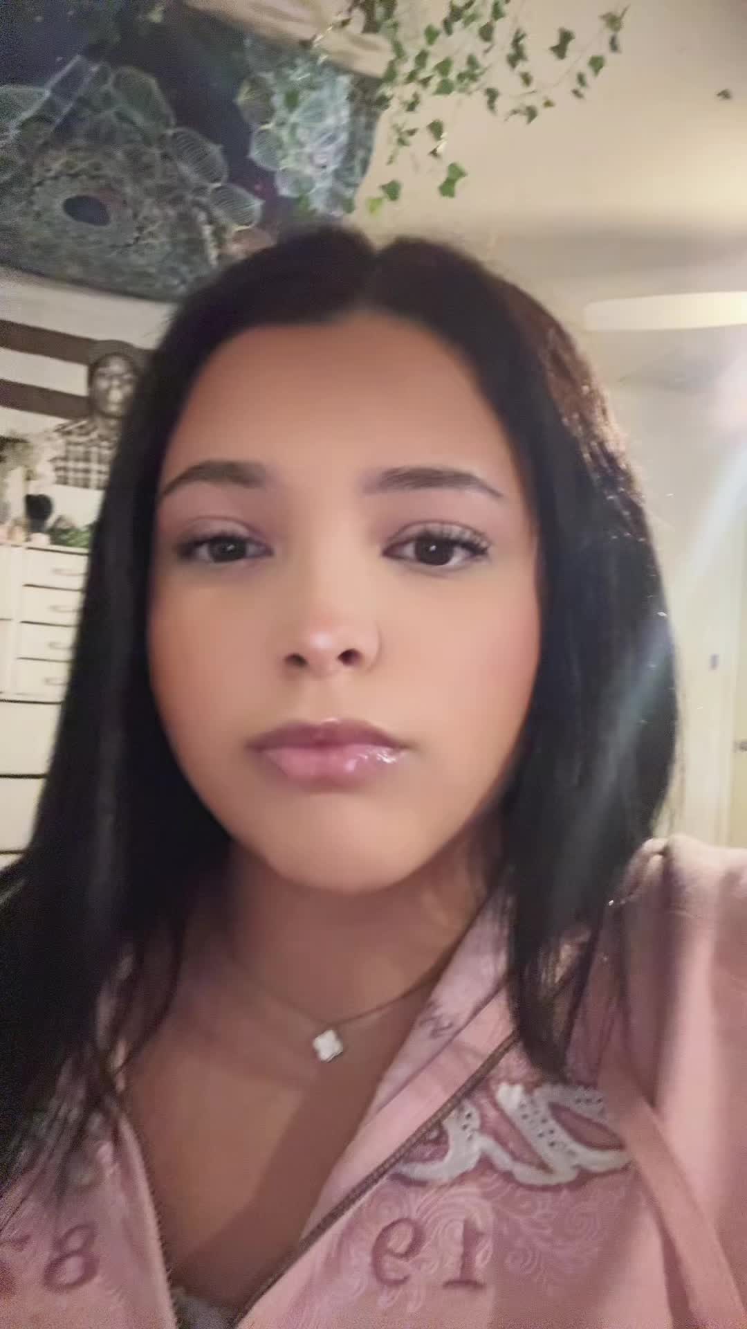 @seeingfacess