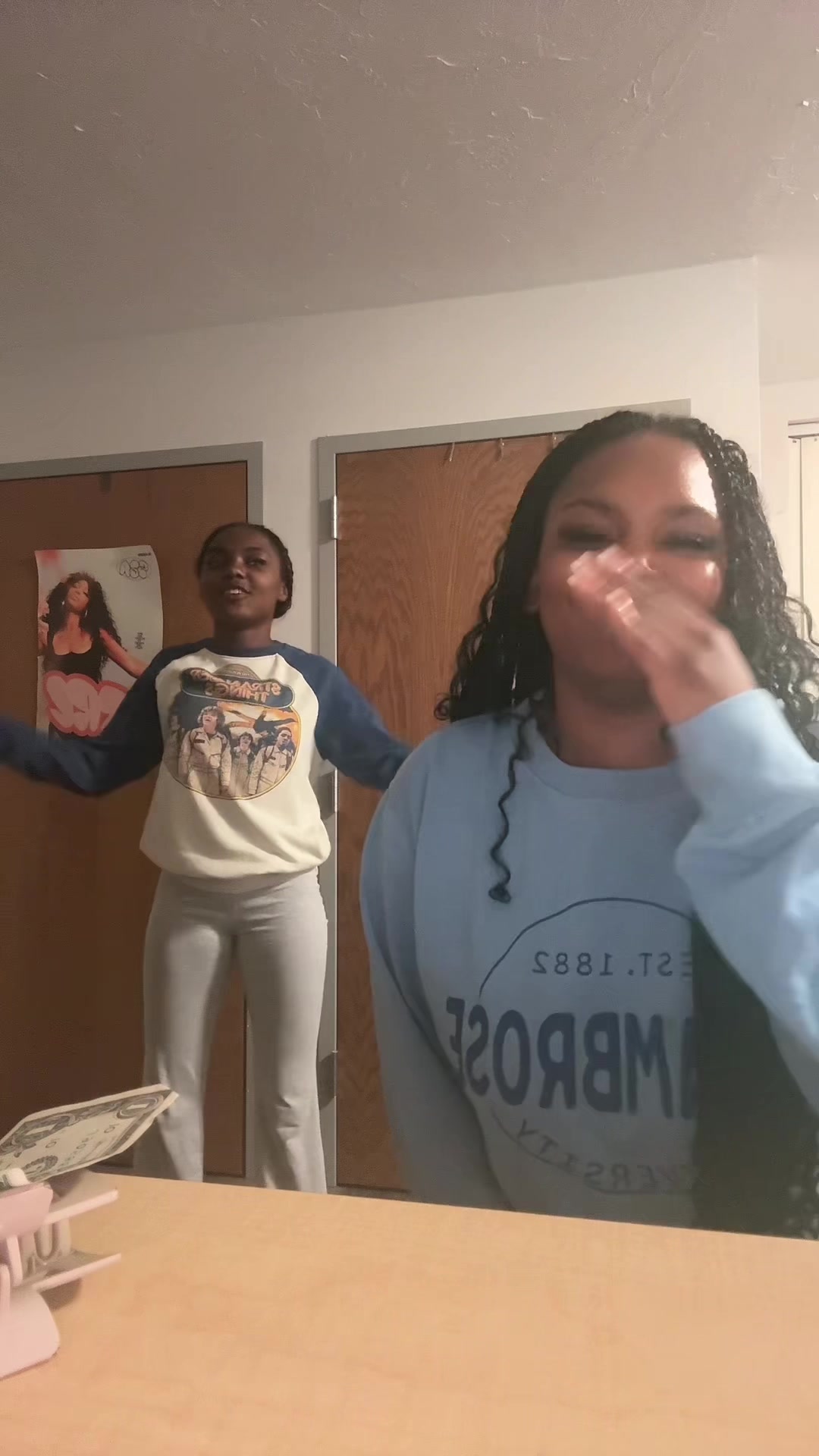 @amiraauraa