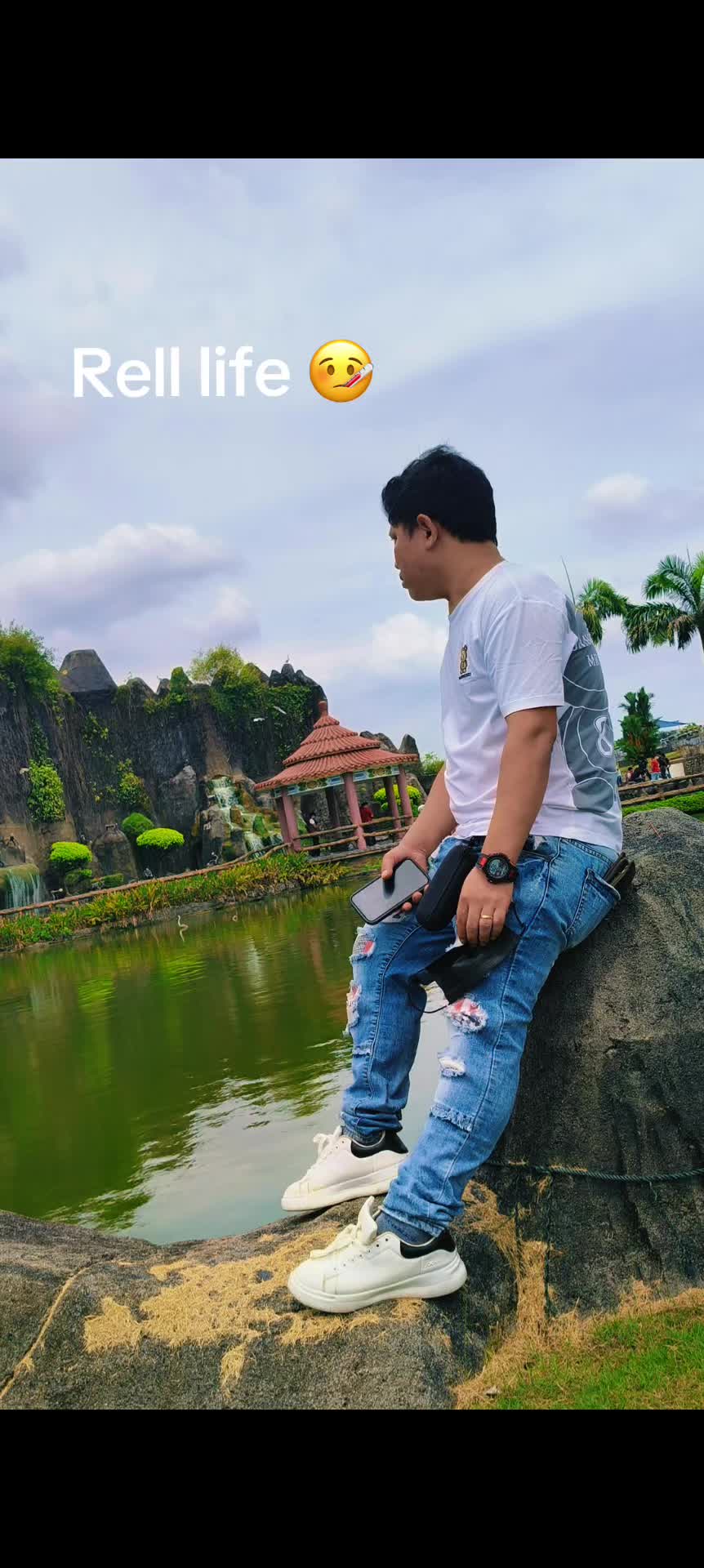 @अमृत गुरुङ💔🥀