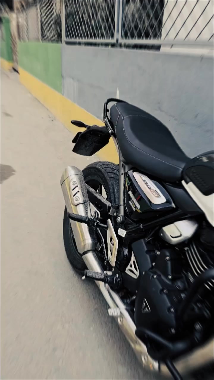 @CHIRAYU🌩🏍️