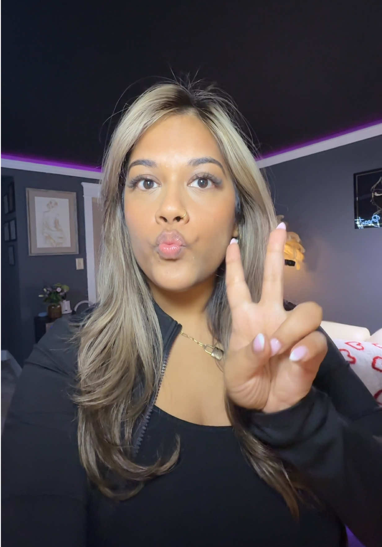 @oyeshee