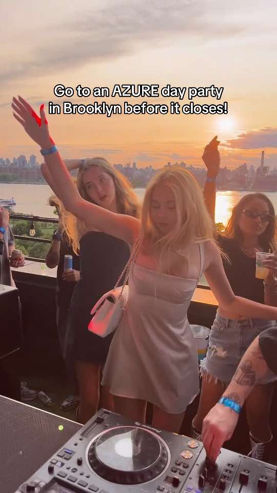 @MIA PESKIE | NYC