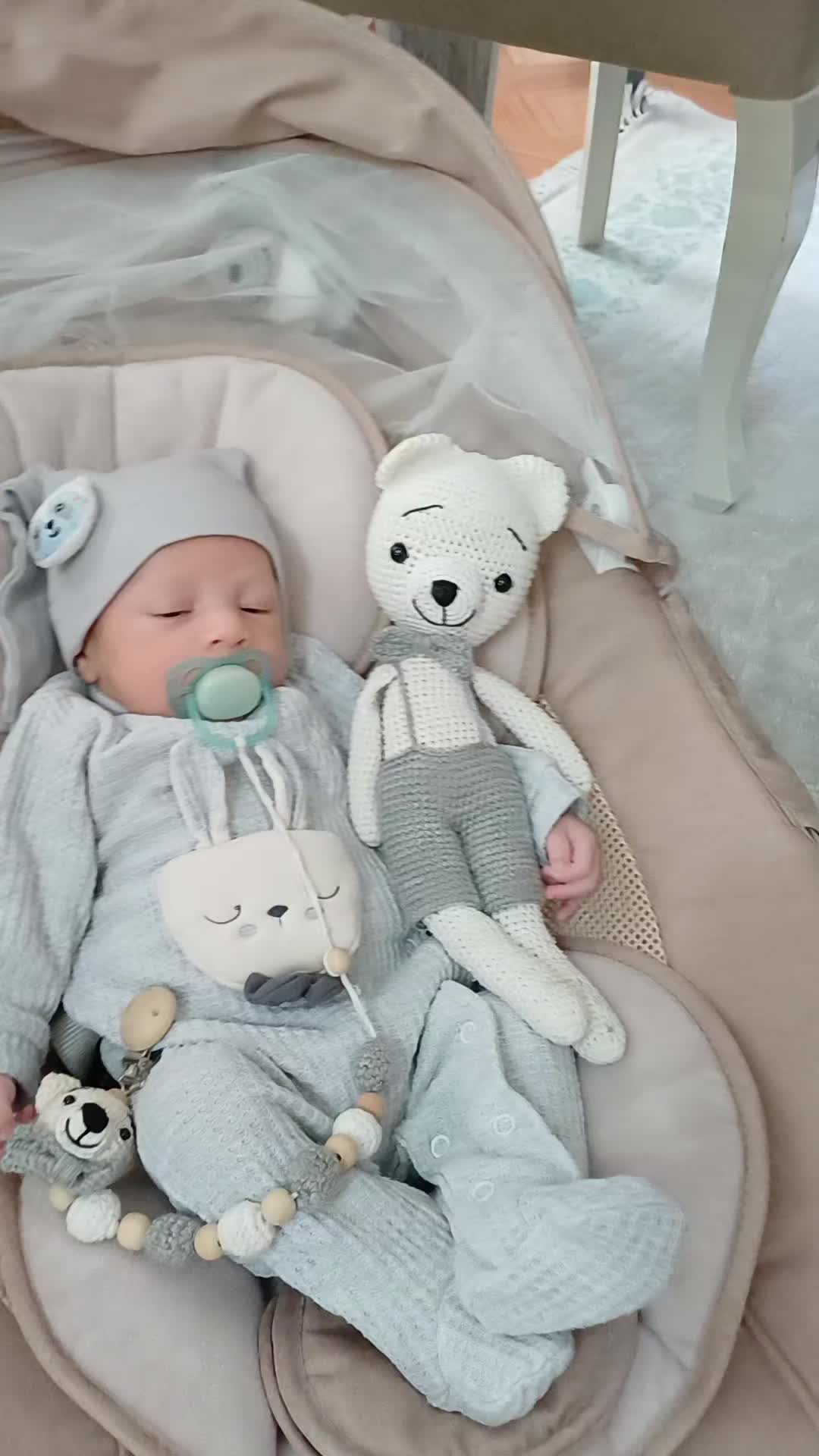 @&Ouml;znur Akar