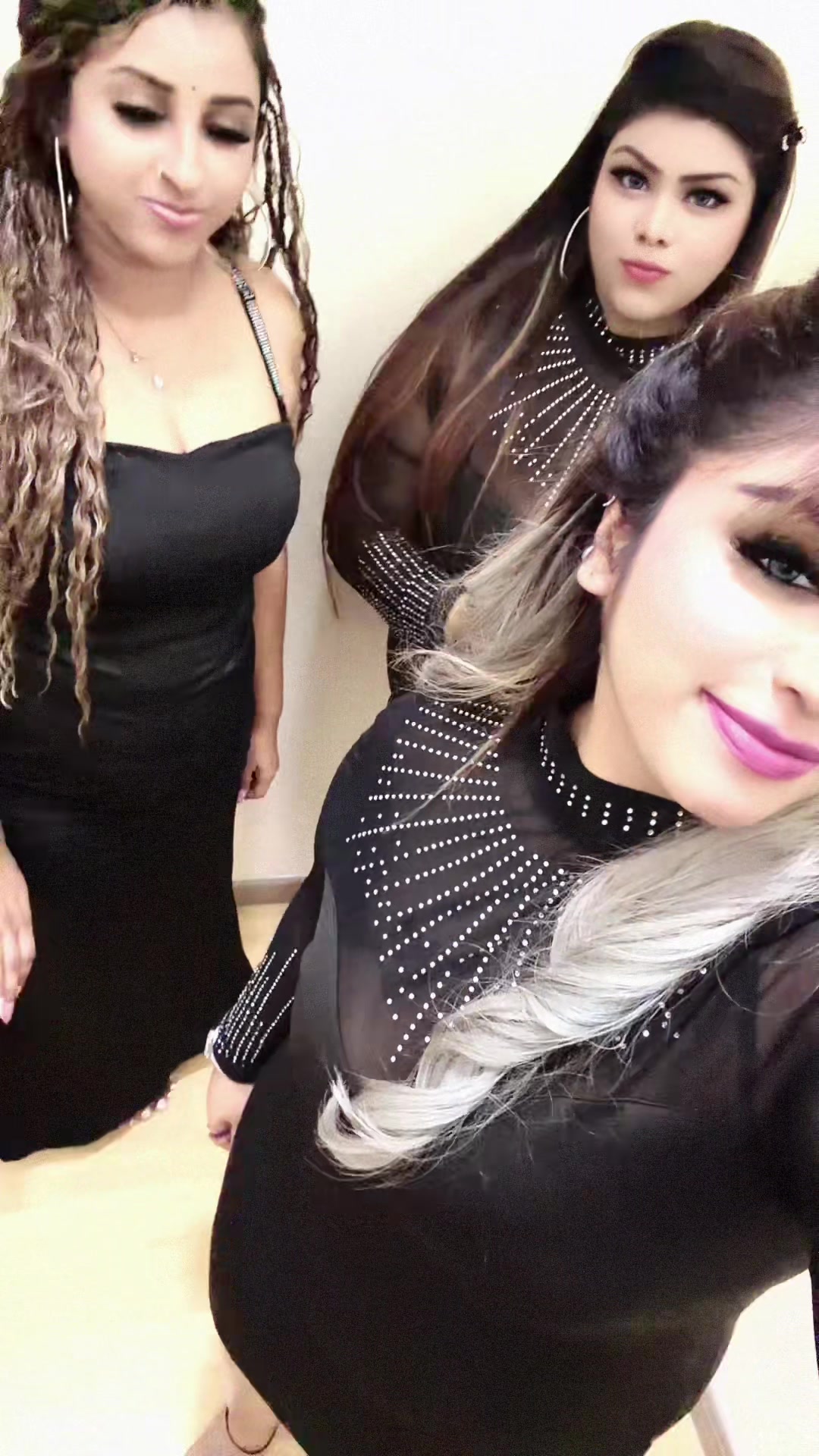 @ǝɔuɐɯoᴚ lnɟǝɓuǝʌǝᴚ 🖤