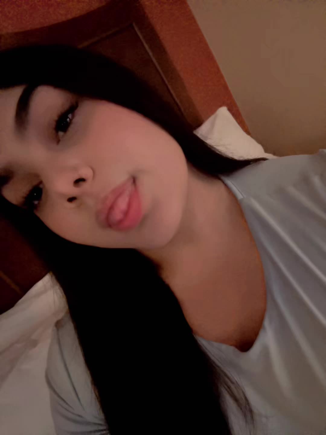 @𝚔𝚒𝚖𝚖𝚢 𝚚𝚞𝚒𝚗𝚝𝚊𝚗𝚊