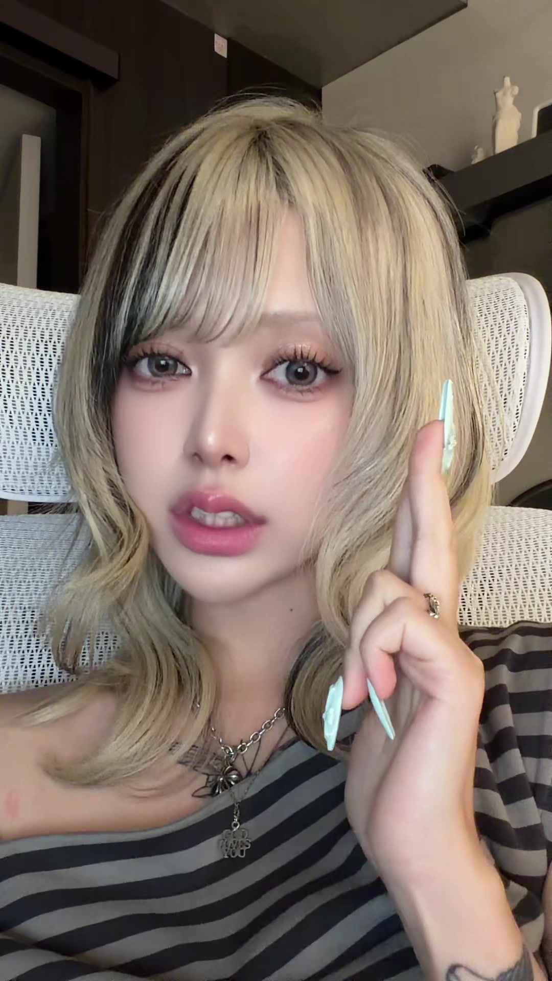 @マユみ