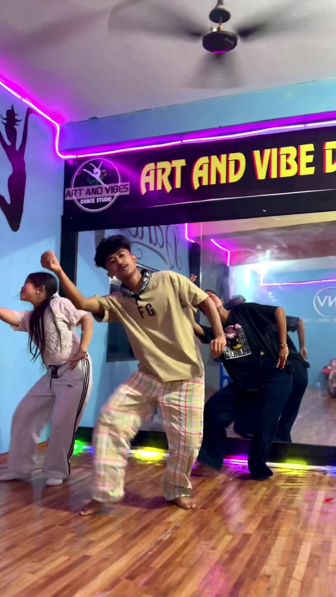 @artandvibedancestudio