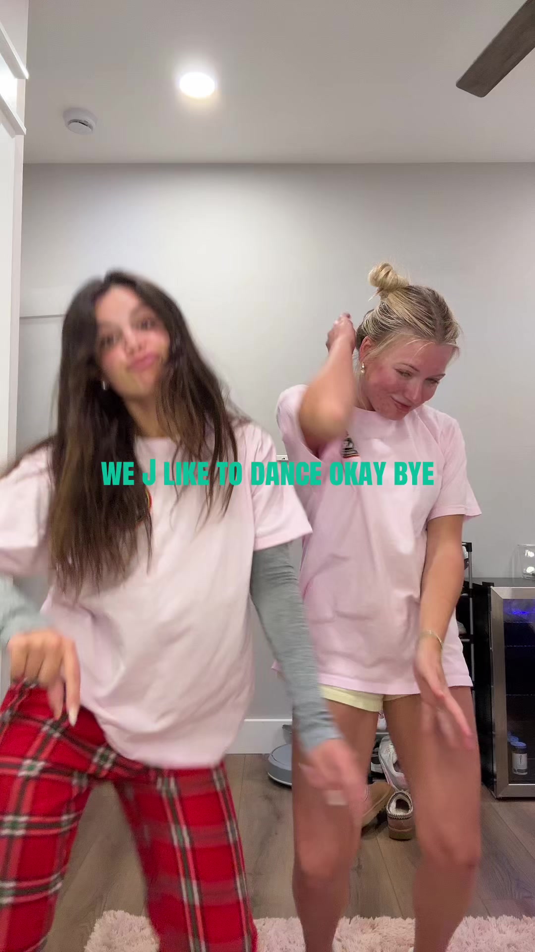 @haylee noelle🎀🪞🩰🦢🕯️