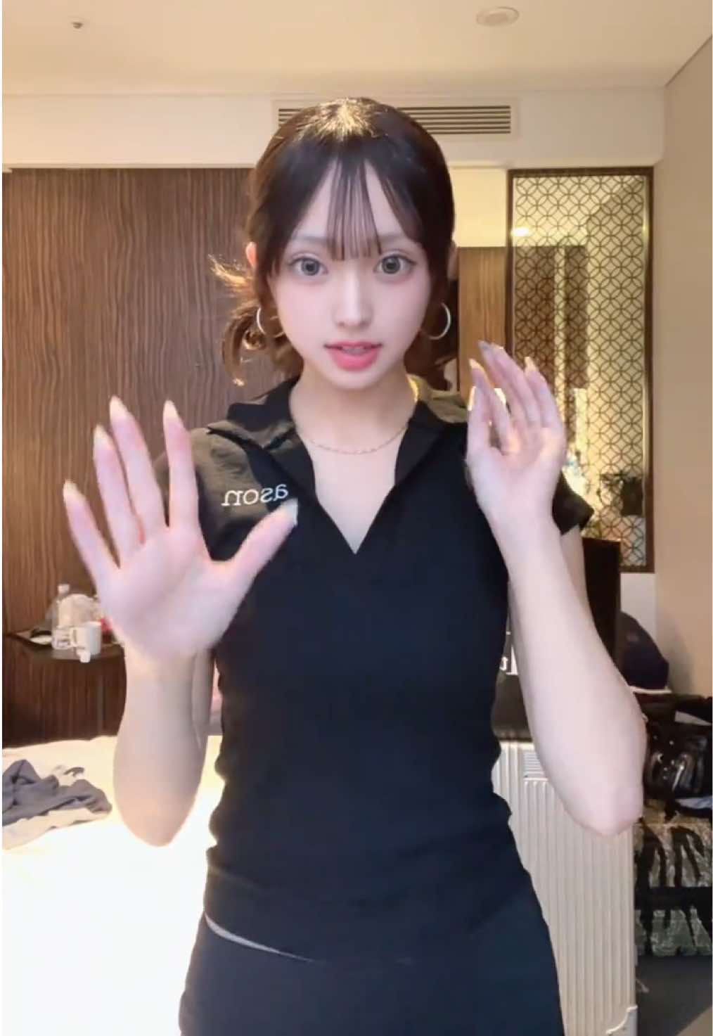 @胡晴