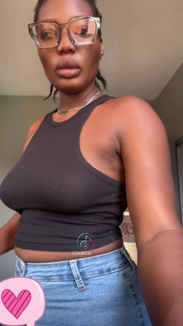 @Ella🦂❤️