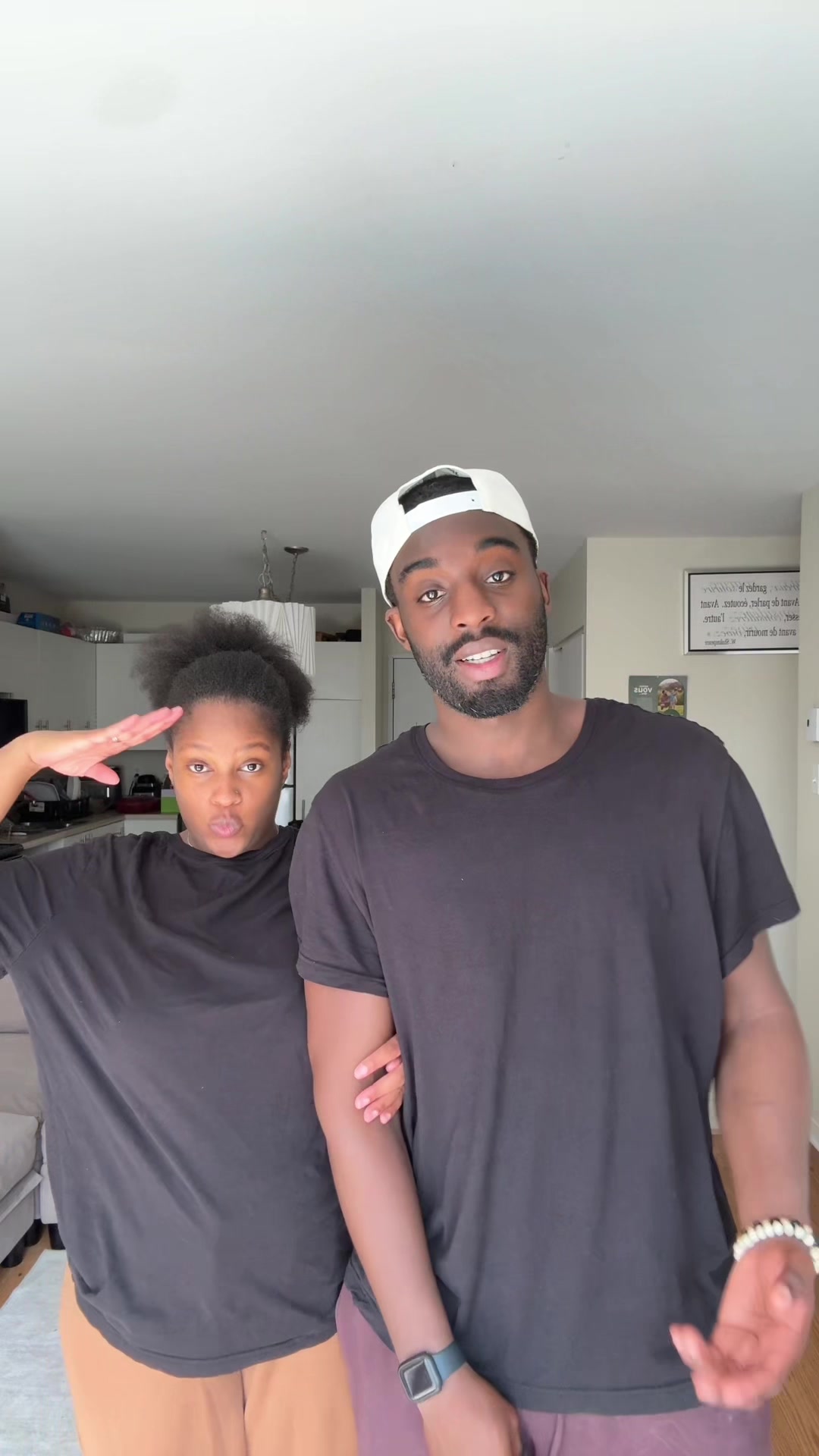 @🧑🏿&zwj;🦱👧🏾