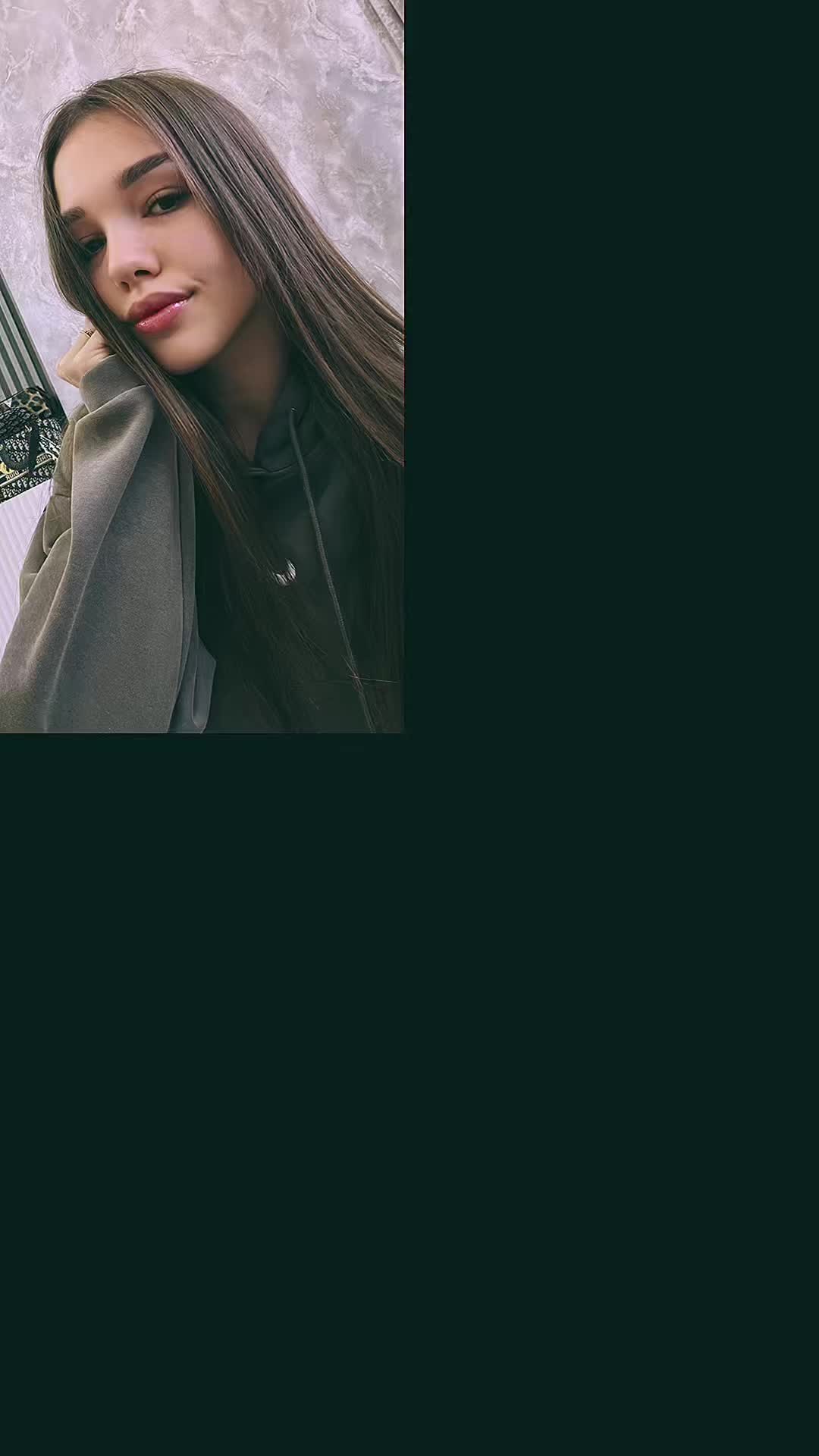@Elena🦊