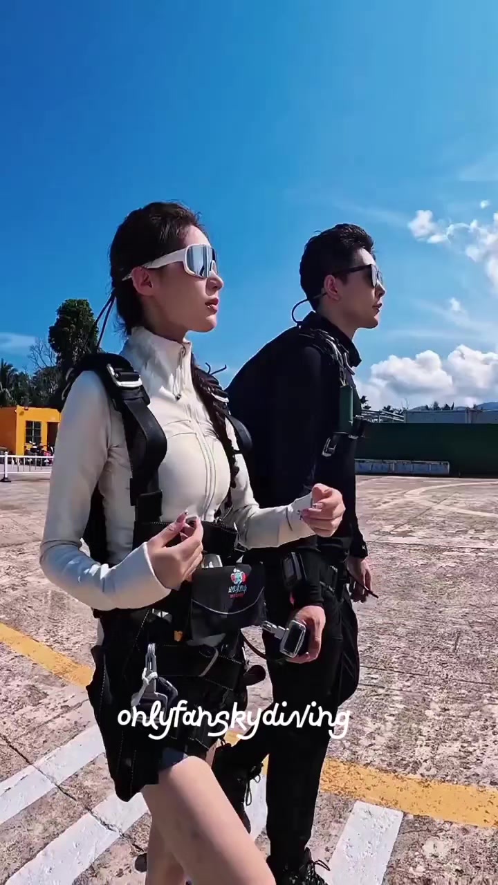 @onlyfanskydiving