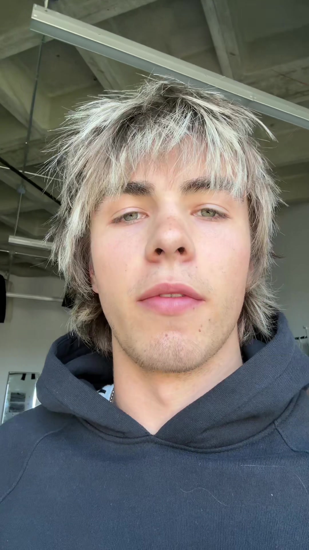 @e
