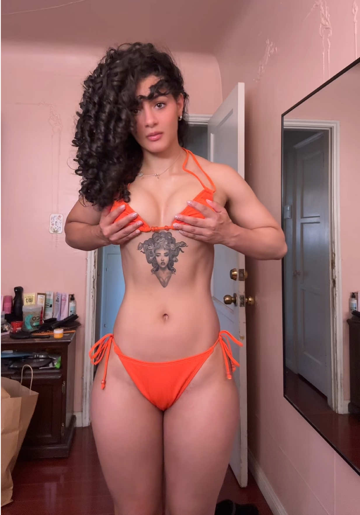@Cachèt