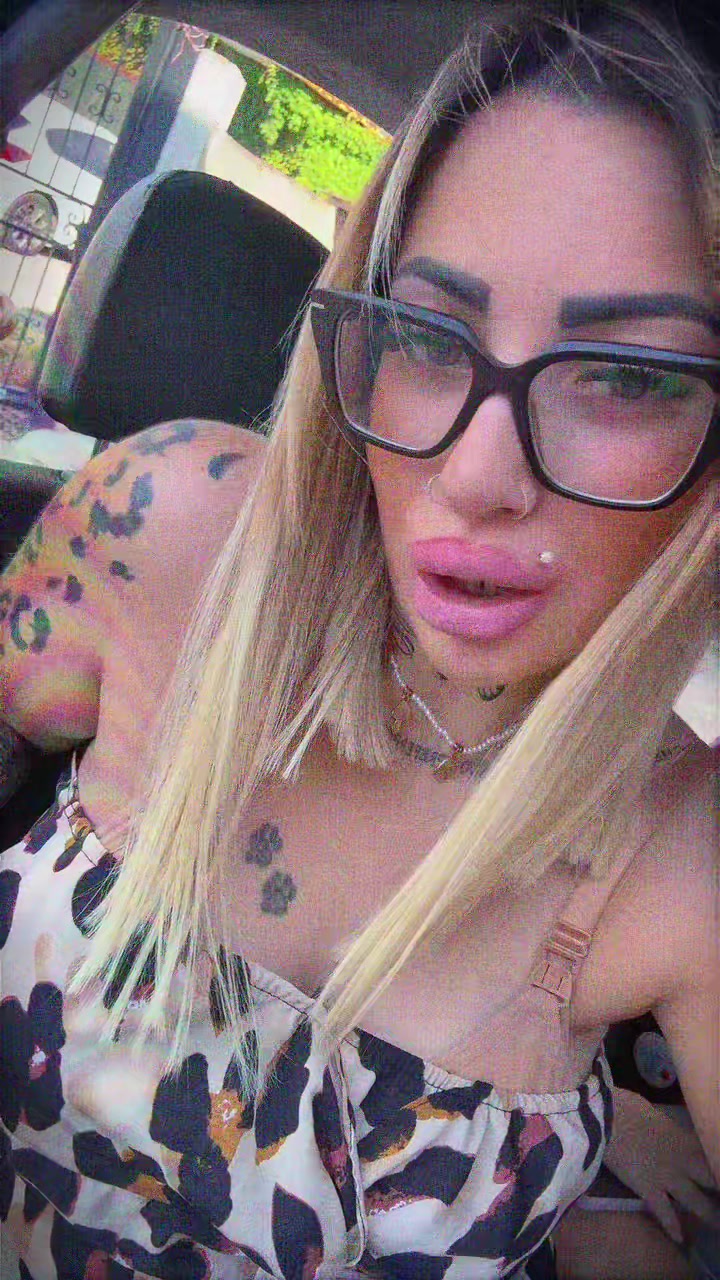 @ERIKA🖤