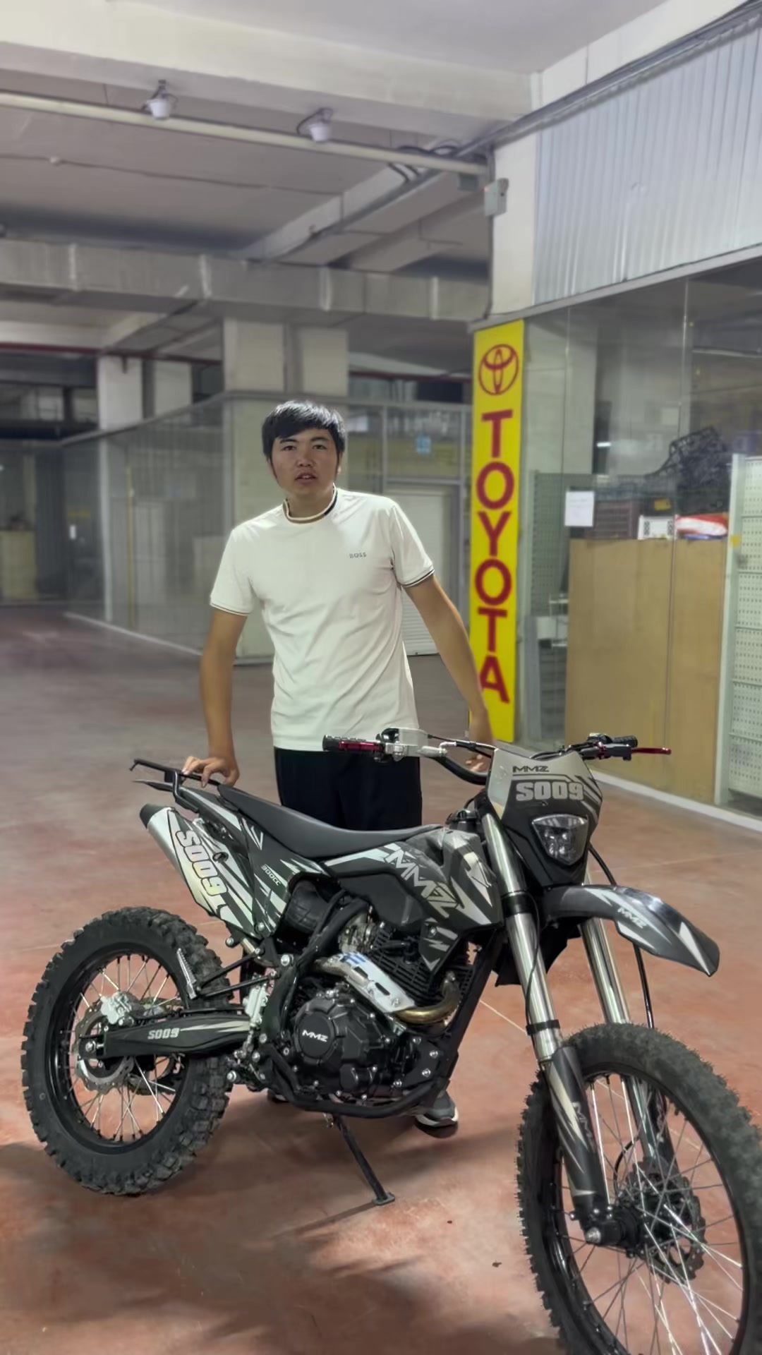 @MOTO luxe