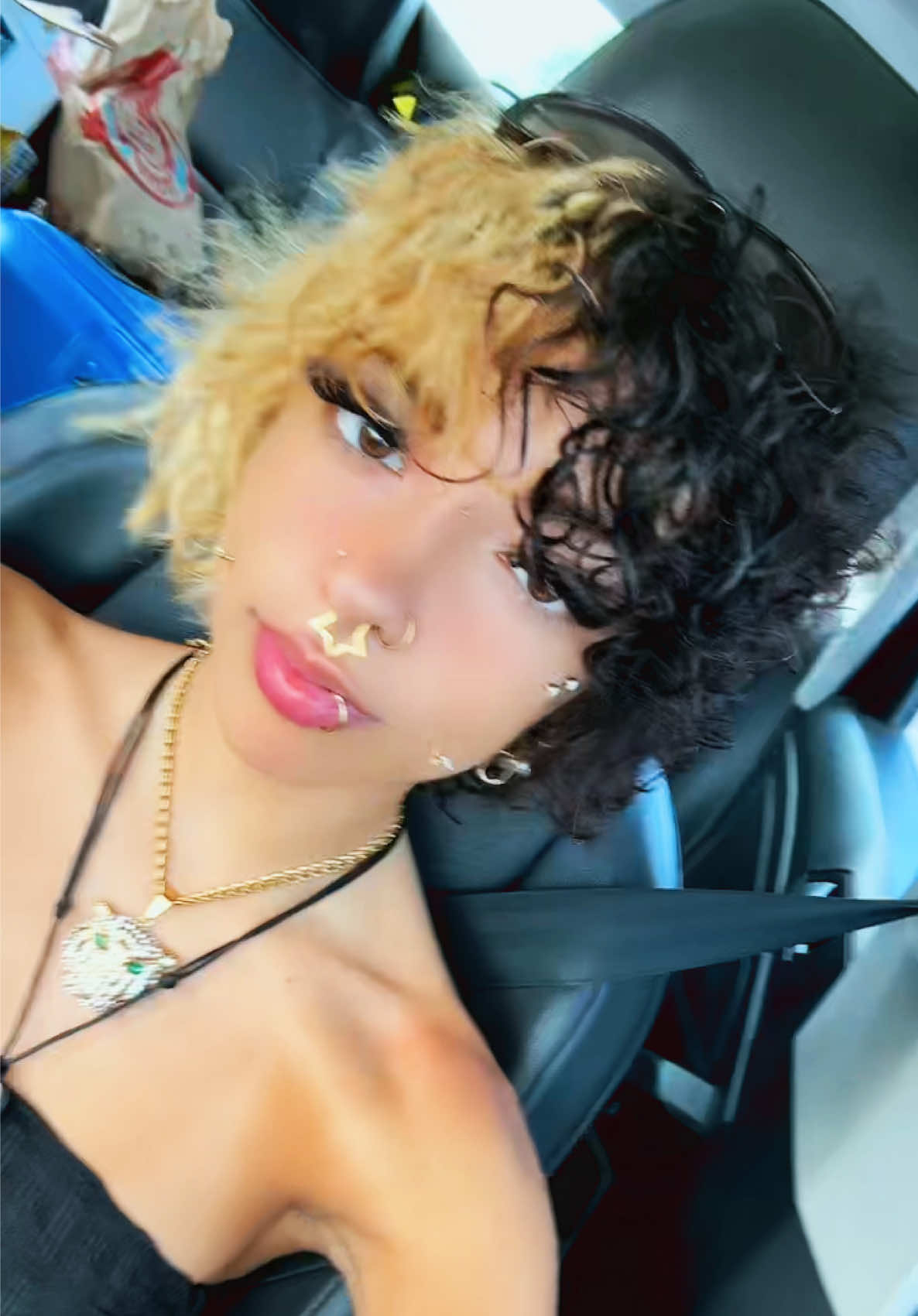@bluntybe.e