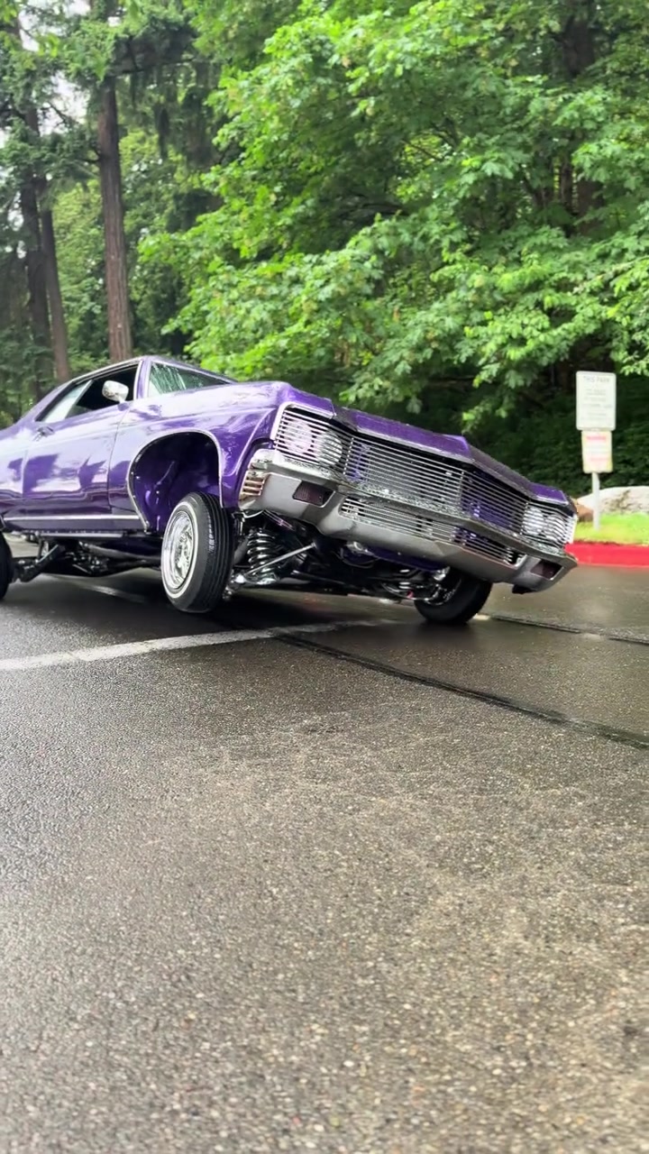 @Lowrider_Avenue