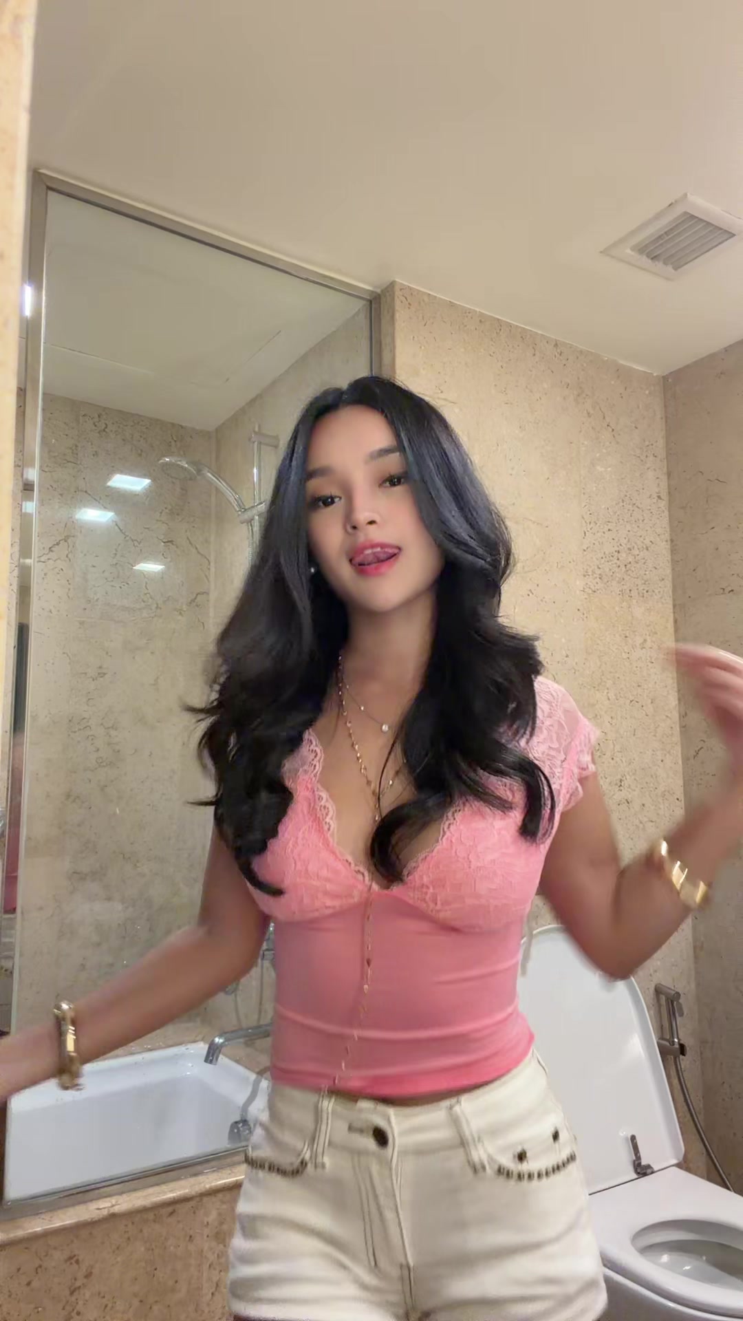 @itsaicyfabedump🐰