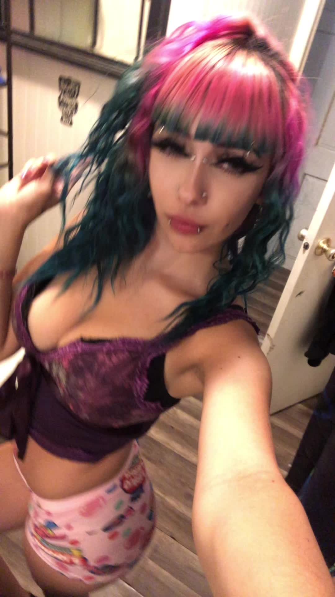 @Jessalyn