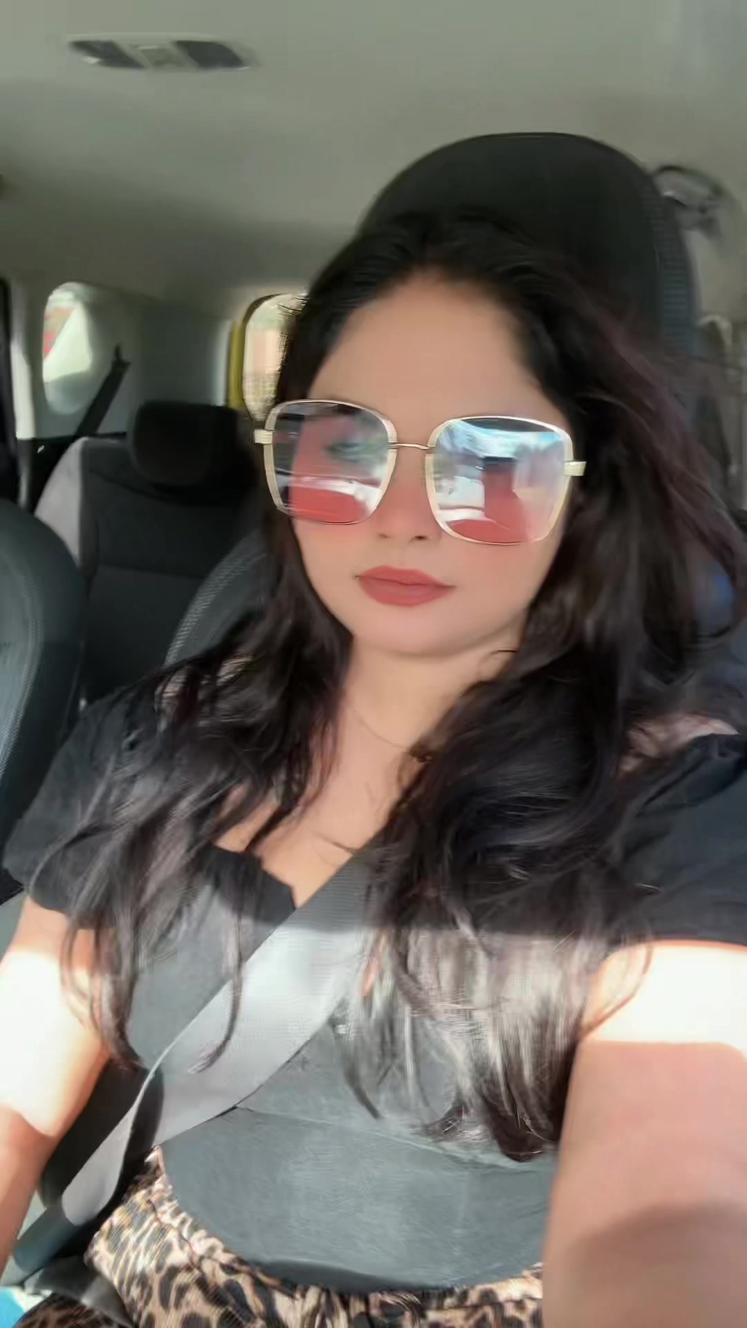 @SEXYNADIA123