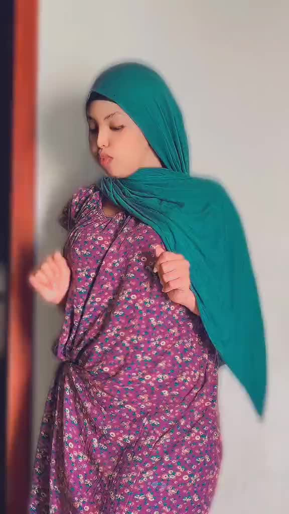 @Ninkii Afarta Boqol Wexeyay😎