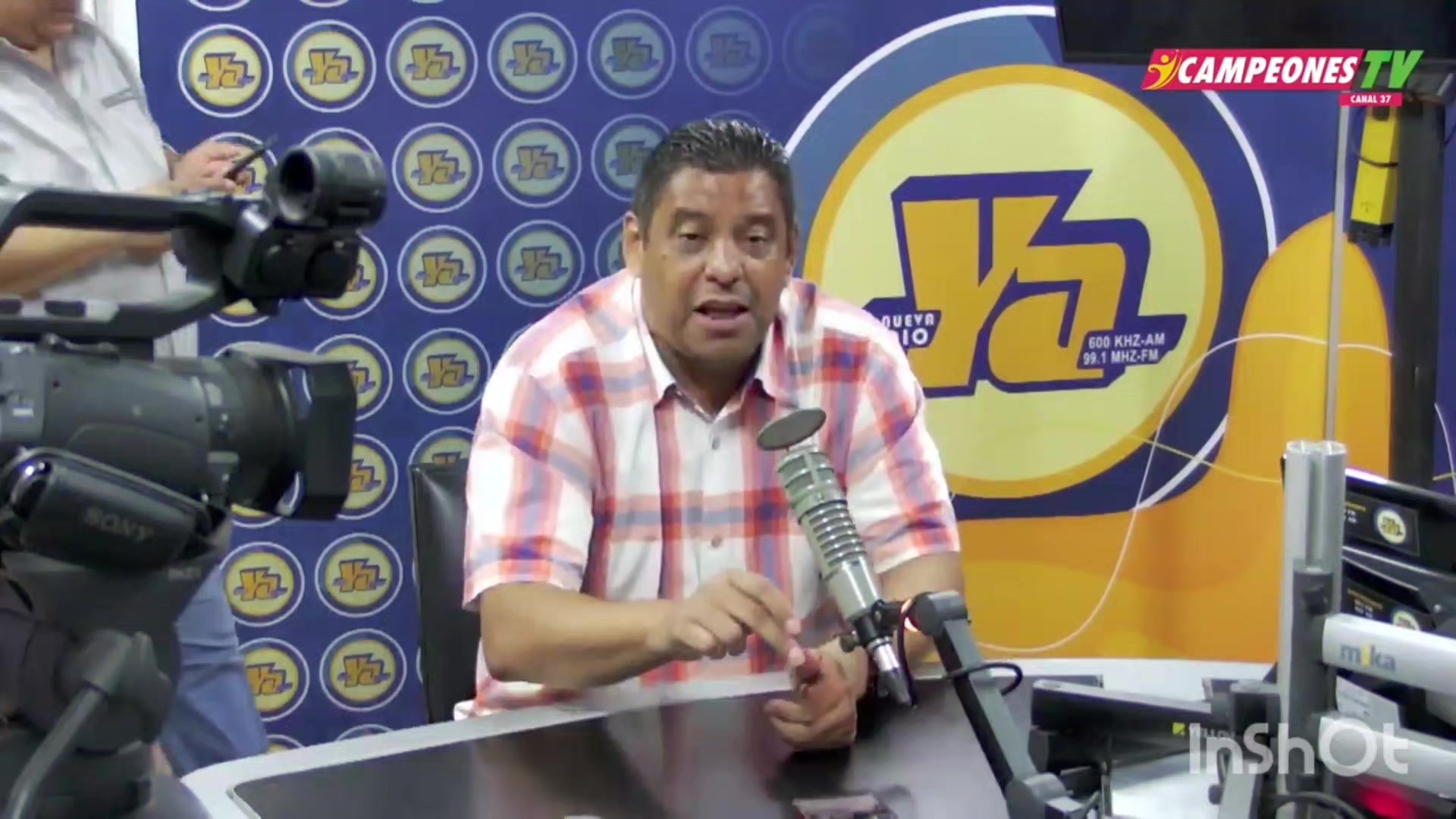 @La Nueva Radio YA